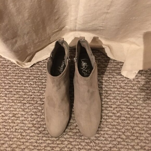 Libby Edelman Ankle Booties Taupe Sz 11 - Picture 4 of 6